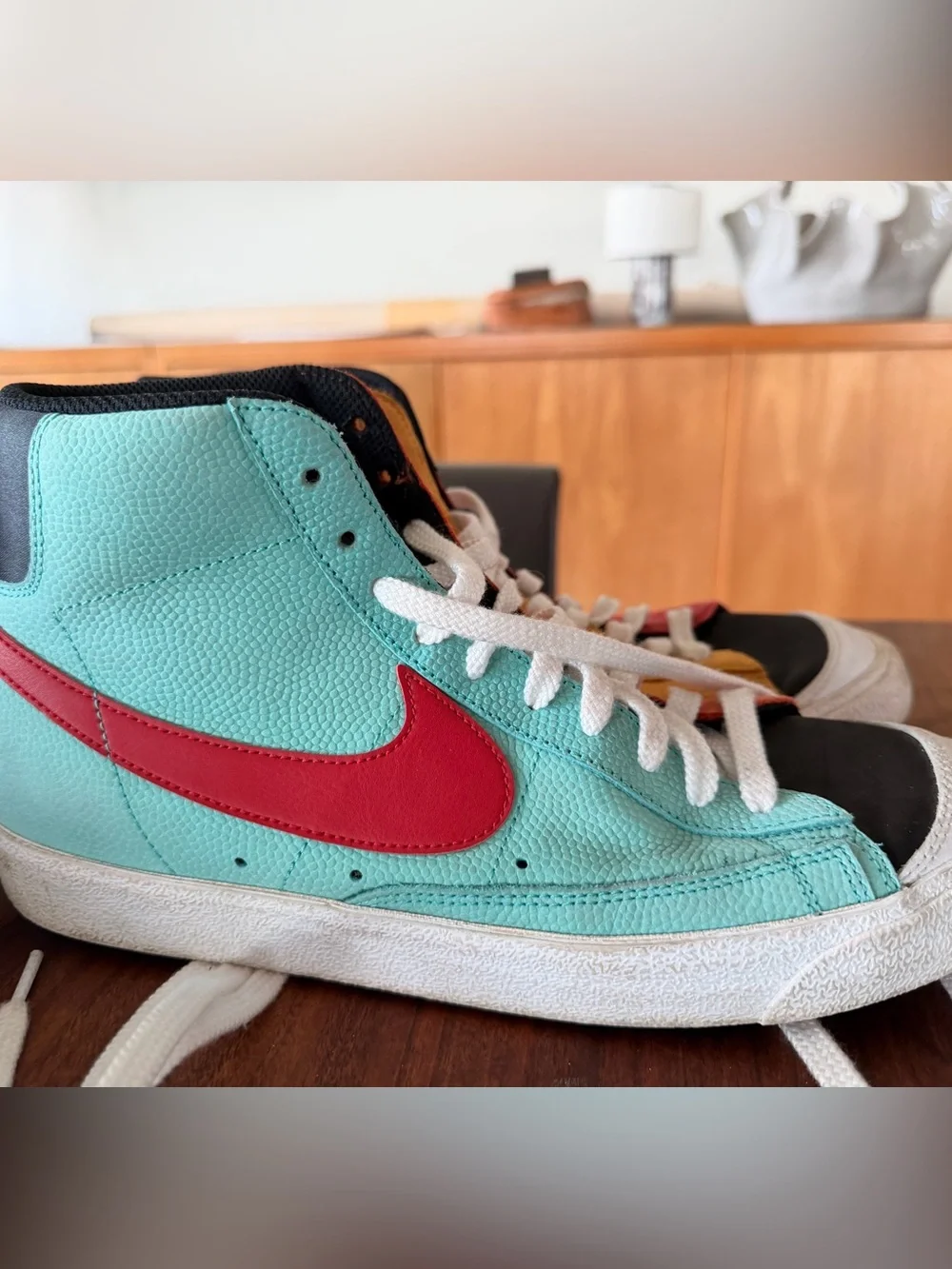 Nike bold multicolor
